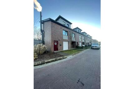 Borkumer Ring: Exklusive 5-ZKB Maisonette-Wohnung in Oldenburg