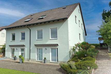 Haus zum Kaufen in Neuhof a d Zenn 839.000,00 € 310 m²