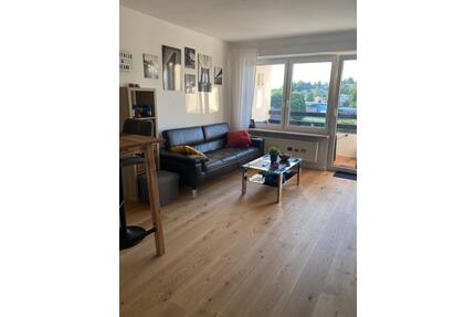 Helle 2-Zimmer Wohnung in Regensburg mit Loggia, Parket u Küche