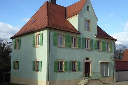 Haus zum Kaufen in Ellingen 290.000,00 € 180 m²