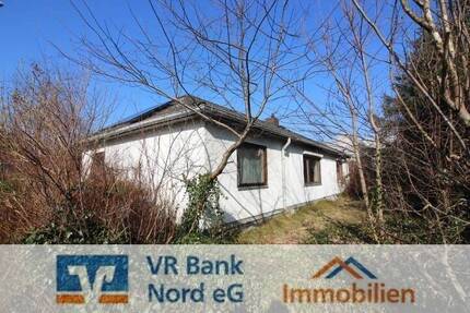 Ebenerdiger Bungalow mit großem Keller in zentraler Lage - Süderlügum