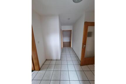 Schöne 2 Zimmer DG Wohnung in Herkenrath zu vermieten - Bergisch Gladbach Alt-Frankenforst