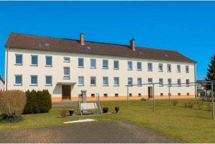 3-Raum-Wohnung in Oppurg 2 Stellplätze, 2 Keller & Gartennutzung - Pößneck