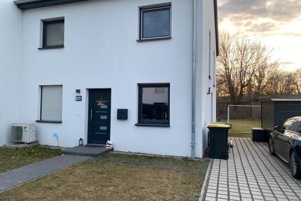 Haus miete - 1.700,00&nbsp;EUR Kaltmiete, ca.&nbsp; 121,00&nbsp;m&sup2; in Magdeburg (PLZ: 39106) Alte Neustadt