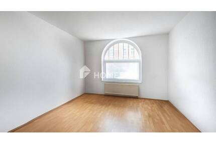 Klassisch und modern zugleich: Gepflegte 2-Zimmer-Wohnung in saniertem Altbau - Freiberg