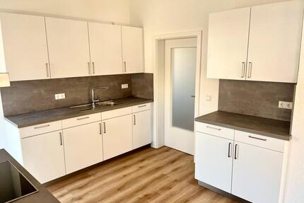 Schöne helle Wohnung 92,5 qm NEU saniert mit Garten - Albstadt