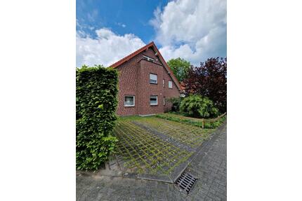 DG-Appartement mit Südbalkon, Stellplatz, zentral in Steinhagen
