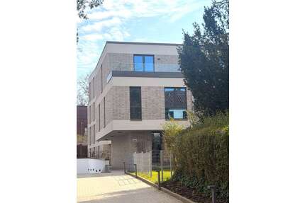 Haus zum Mieten in Hamburg 3.490,00 € 158.5 m²