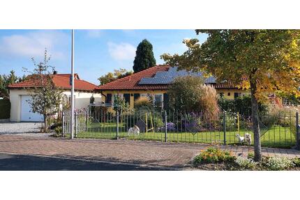 Bungalow, Niedrigenergie Haus mit Klimaanlage + PV - Prichsenstadt