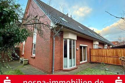 Reserviert: Reihenendhaus mit Terrasse Richtung Süden und Gartenhaus in Holzbauweise in Husum