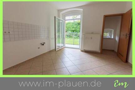 Balkon - Bad mit Fenster - Badewanne | 3-Zimmer-Wohnung Plauen Stadtmitte