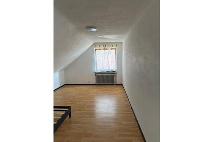 Helle 2-Zimmer Dachgeschosswohnung in Stolzenau - ab sofort verfü