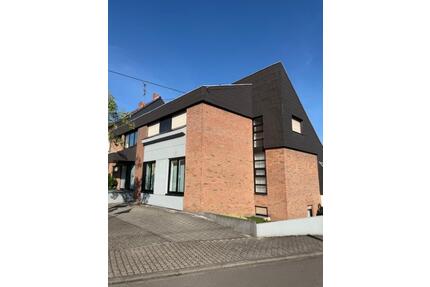 Zeitlos modernes Haus - 487.000,00&nbsp;EUR Kaufpreis, ca.&nbsp; 310,00&nbsp;m&sup2; in Bous (PLZ: 66359)