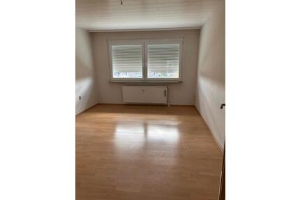 Modernisierte, helle und geräumige 3ZKB Wohnung in Baunatal