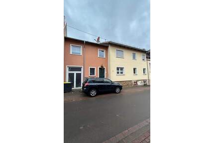 Großzügiges 1 Familienhaus und großem Grundstück in sehr ruhiger Lage von Schiffweiler