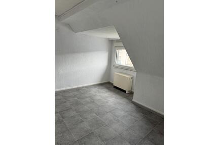 Altbauwohnung zur Miete - 425,00&nbsp;EUR Kaltmiete, ca.&nbsp; 54,00&nbsp;m&sup2; in Hemer (PLZ: 58675)