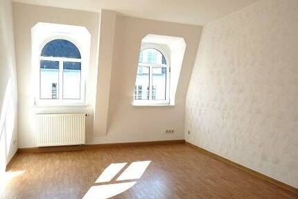 Helle 2-Raum-Dachgeschoss-Wohnung im Stadtzentrum Riesa´s