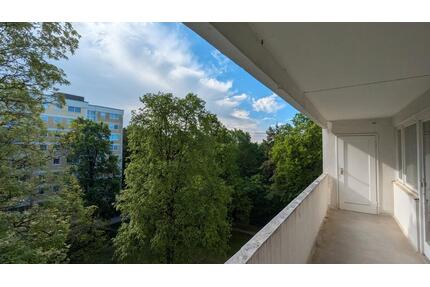 3-Zimmer Wohnung in München, 75 qm renovierungsbedürftig