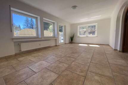 Wohnung zum Kaufen in Klais 349.000,00 € 89.37 m²