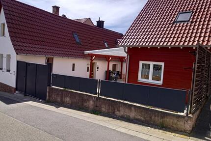 Zwei Wohneinheiten in Edenkoben - Altbau vermietet, Anbau frei
