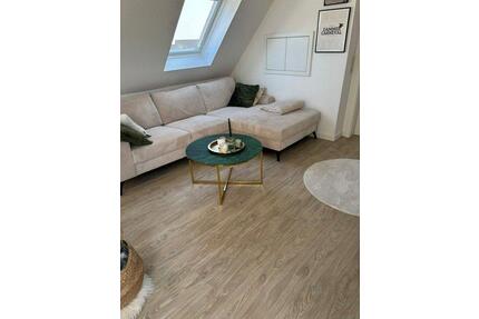 Zentrale Maisonettewohnung mit Küche und Einbaumöbeln - Damme