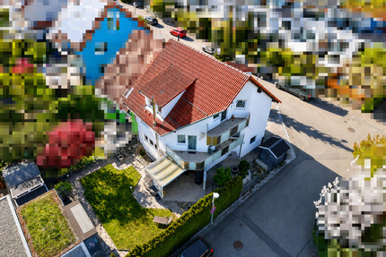 Schönes Zweifamilienhaus (Bj. 1998) in sonniger Feldrandlage von Altdorf