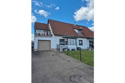 6 Zimmer Wohnung - 850,00&nbsp;EUR Kaltmiete, ca.&nbsp; 100,00&nbsp;m&sup2; in Weiltingen (PLZ: 91744)