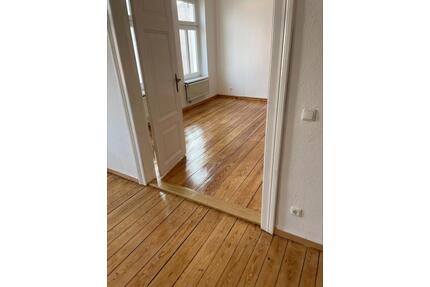 Schön renovierte 3 Raum Wohnung in Stuckaltbau, eine KM geschenkt - Stralsund Knieper
