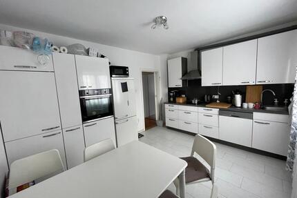 Braunfels Stadtmitte - 900,00&nbsp;EUR Kaltmiete, ca.&nbsp; 100,00&nbsp;m&sup2; in Braunfels (PLZ: 35619)