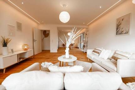Traumwohnung im 2-MFH mit sonnigem Balkon im 1.OG - (saniert), Energie KL. A - Pohlheim Dorf-Güll