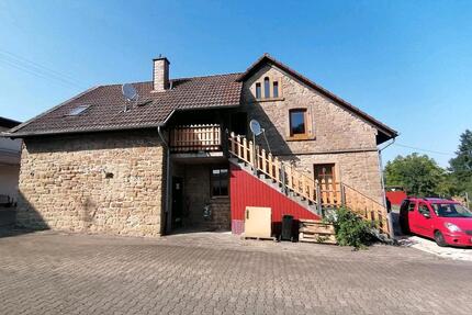 Charmantes Zweifamilienhaus in ruhiger Lage - Niederwörresbach