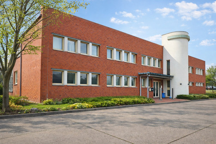 Bürofläche ca. 120 m² – OG – Küche & Bad vorhanden | Stellplätze inklusive - Neubrandenburg Datzeberg