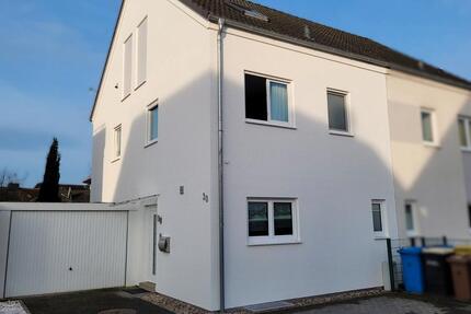 PROVISIONSFREI: 5 Zimmer Doppelhaushälfte in Bruchköbel