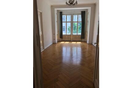 2 Zimmer in queer 2 Frauen-WG, Altbau (bitte Objektbesch. lesen!) - Berlin Tempelhof-Schöneberg