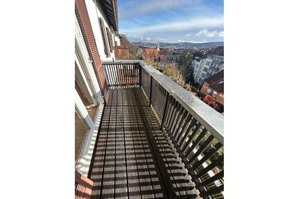 Zwei Zimmer mit Weitblick - Sanierte Wohnung im 1. OG und Balkon - Stuttgart