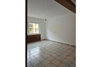 Geräumige 4-Zimmer-Wohnung in Wallhausen - Hargesheim