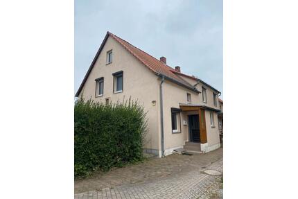 Haus. Doppelhaushälfte. Mehrfamilienhaus. PROVISIONSFREI + VB - Teuchern