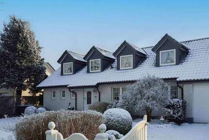 Haus zum Kaufen in Lohe-Rickelshof 490.000,00 € 299.92 m²