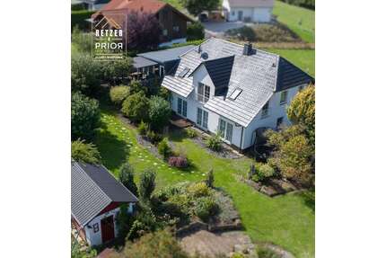 Haus zum Kaufen in Knüllwald 410.000,00 € 209 m²