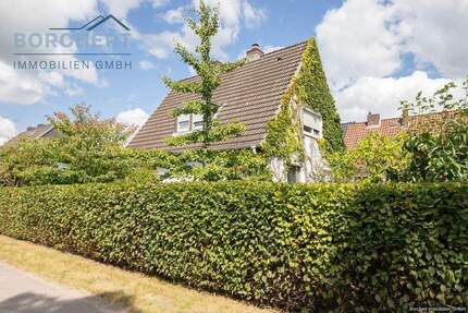 Kleines Häuschen mit tollem Grundstück in bester Lage von Elmshorn!