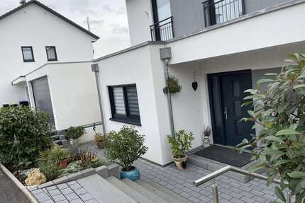 Haus zum Kaufen in Pforzheim 879.000,00 € 165 m²