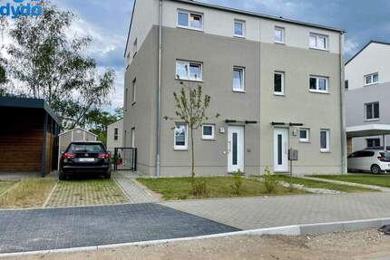 !!! Diese wunderschöne Doppelhaushälfte mit Garten wartet auf Ihren Einzug !!! - Berlin Altglienicke