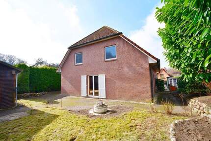 Familienglück pur! Doppelhaushälfte in ruhiger Lage - Linau