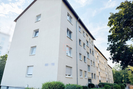 Eigennutzung oder Kapitalanlage! 4-Zimmer-Wohnung mit Loggia in Langen