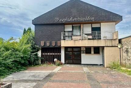 Haus mit 10 Appartements und Ausblick auf Luxemburg - Einmalige Investitionsmöglichkeit - Bollendorf