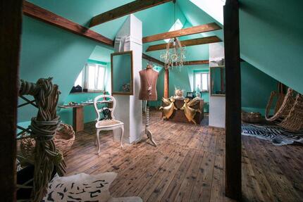 Schloss des Windes - 2.455,00&nbsp;EUR Kaltmiete, ca.&nbsp; 85,00&nbsp;m&sup2; in Ebersbach-Neugersdorf (PLZ: 02730)