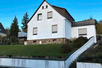Haus Lahnau-Waldgirmes Einfamilienhaus mit sep. 1 Zimmer Wohnung