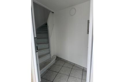 Maisonette Wohnung 135 qm - 1.300,00&nbsp;EUR Kaltmiete, ca.&nbsp; 135,00&nbsp;m&sup2; in Schauenburg (PLZ: 34270)