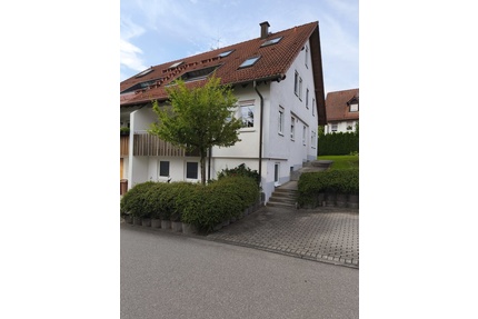 Gepflegte 3 Zi.-EG-Wohnung in sonniger u. ruhiger Lage - Hardthausen am Kocher