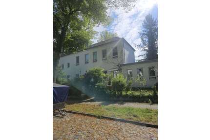 Wohnung zum Mieten in Berlin 2.200,00 € 200 m²